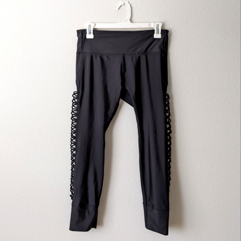 Lorna Jane Mesh Cross Cross Cuffed Leggings